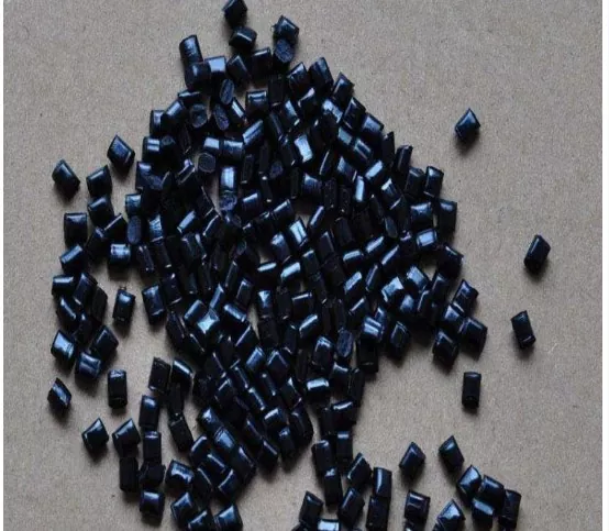 ¿Este producto es policarbonato relleno mineral?